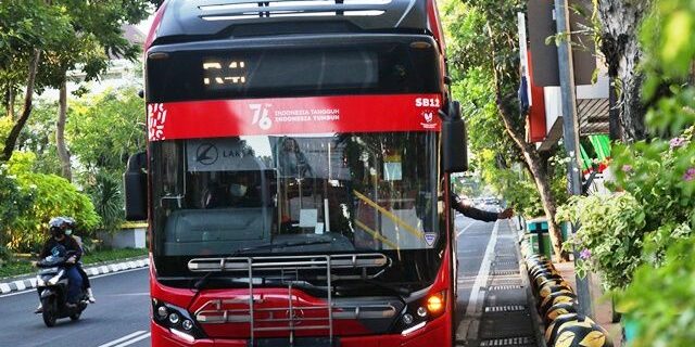 suroboyo-bus-2.jpg